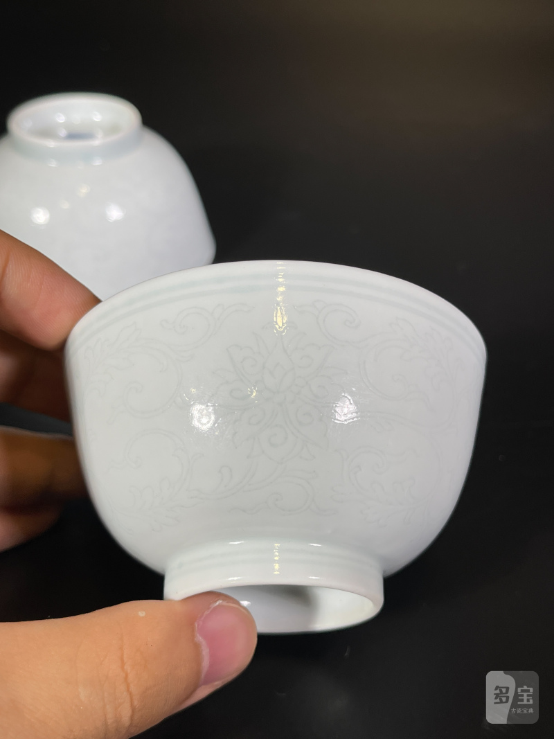 清乾隆 白釉暗刻花卉纹茶圆一对 - 图10